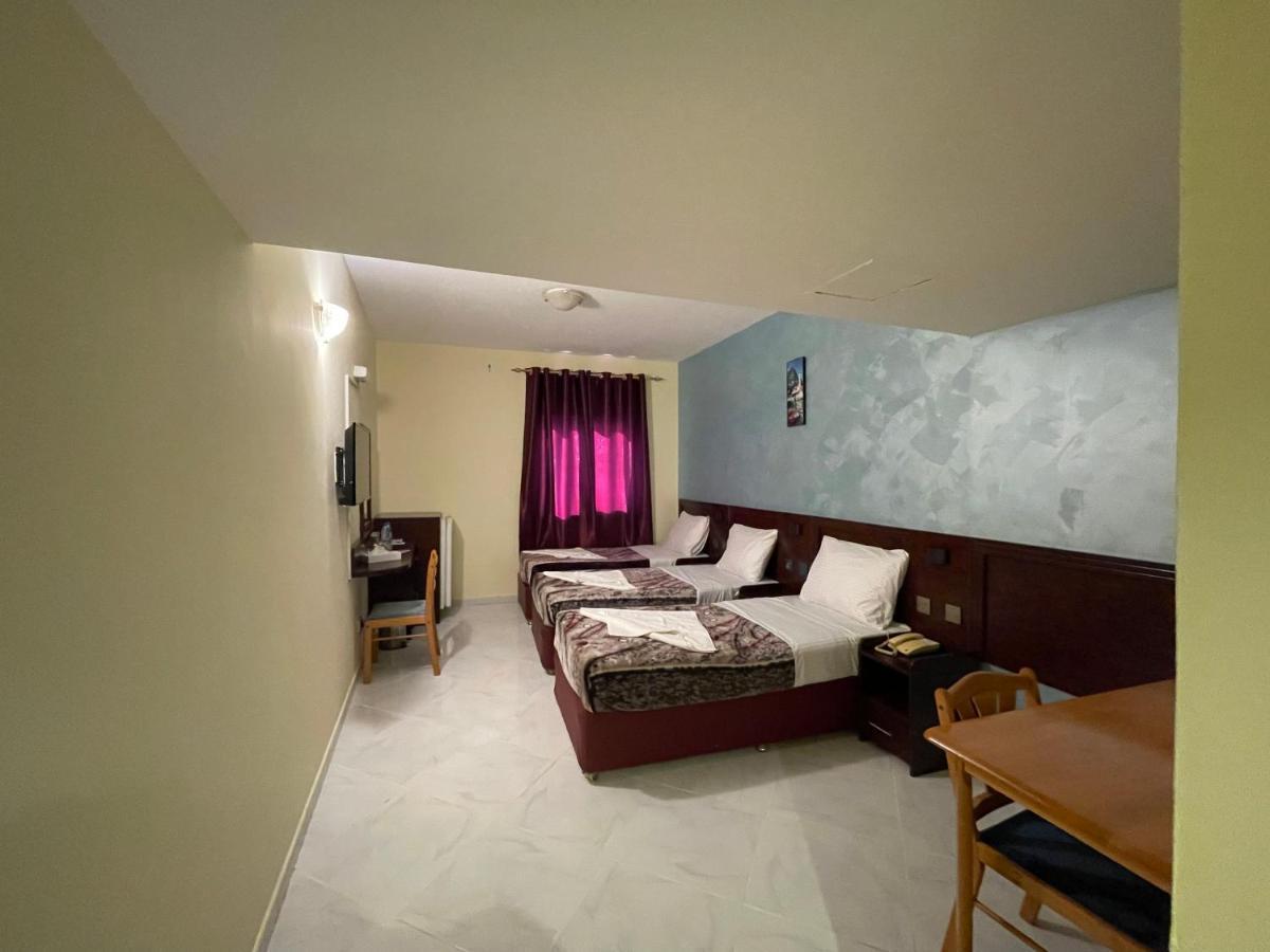 Mount Sina Hotel Dubai Buitenkant foto